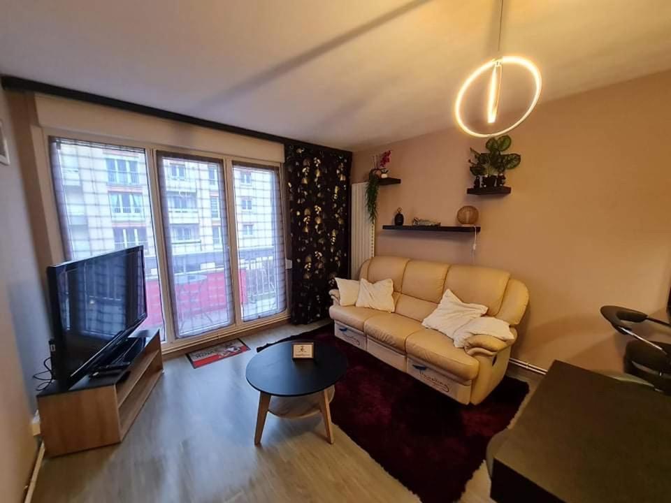 Chez Romain, Appartement Proche Commerces Et Centre Ville Avec Wifi Verdun-sur-Meuse Eksteriør billede